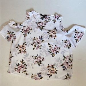 Forever 21 M Cold Shoulder White Floral Top EUC